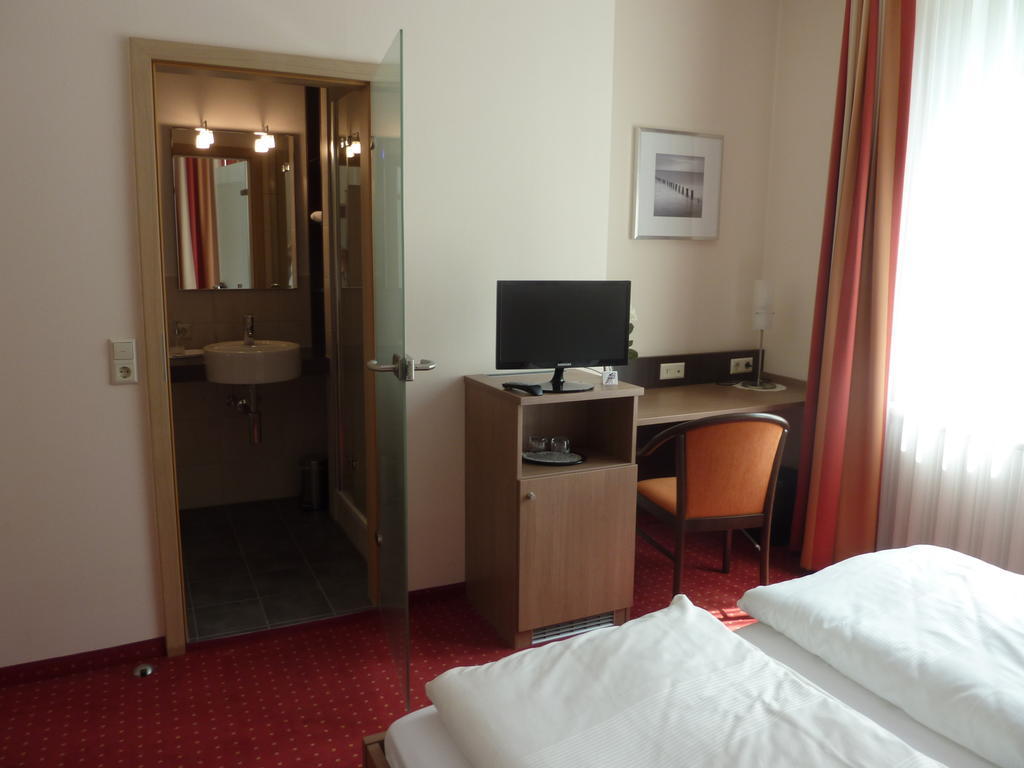 Hotel Gasthof Koenig Karl Freudenstadt Oda fotoğraf